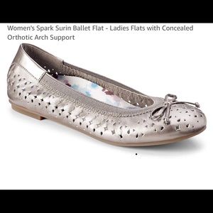 Women’s Vionic flats
